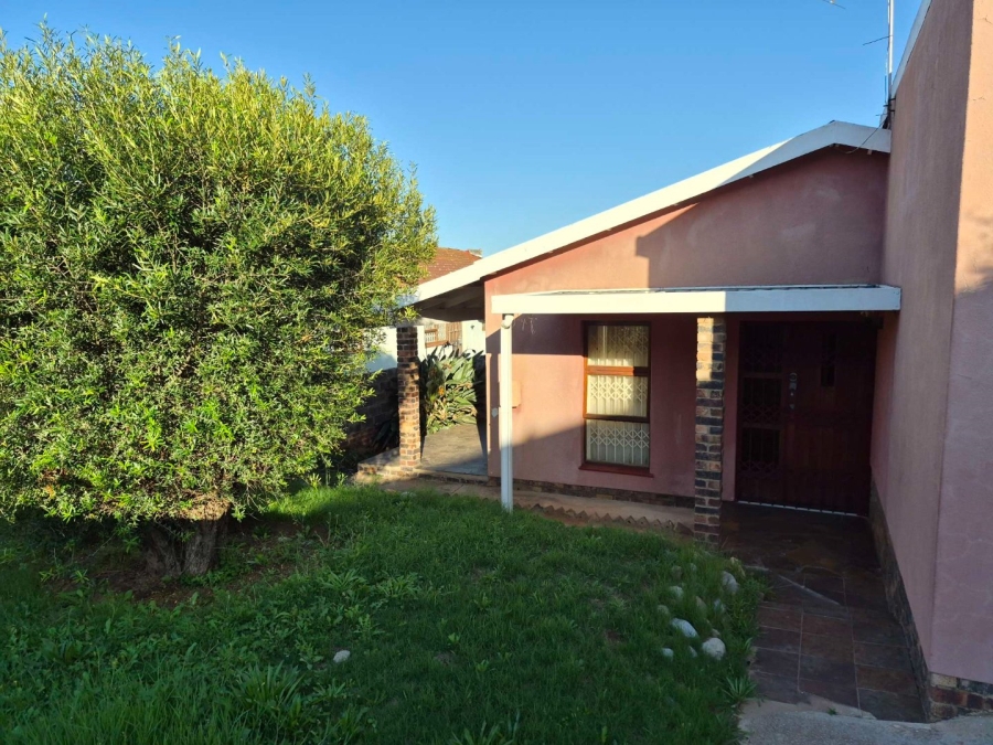 3 Bedroom Property for Sale in Kwamagxaki Eastern Cape